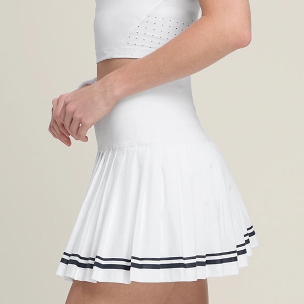 How To Keep Tennis Whites Looking White, According To A Laundry Pro