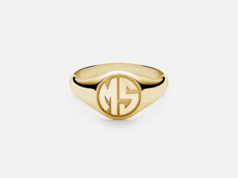 The 14 Best Signet Rings To Wear Everyday And Make Your Mark With