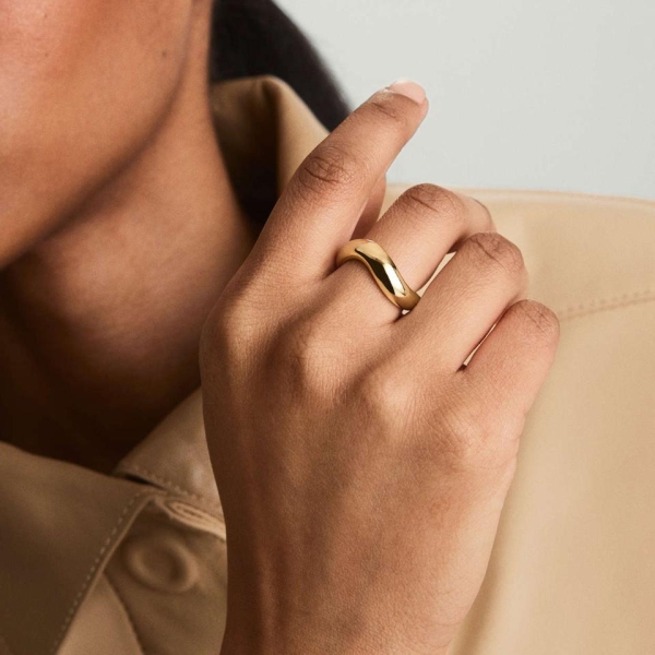 The Best Affordable Jewelry Brands, Rated And Reviewed By Our Editors